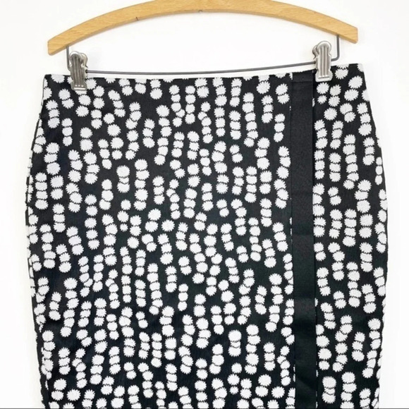 ANN TAYLOR Black And White Pencil Skirt‎ 8 - Picture 3 of 6